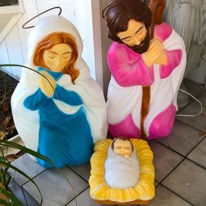 ‼️SOLD‼️Blow mold holy family
